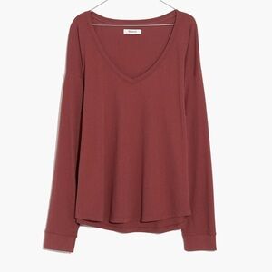 Madewell Softfade Cotton V-Neck Relaxed Tee in Dusty Burgundy